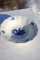 Kgl. Blå blomst 
Kongelig 
porcelæn. Royal 
Copenhagen Blå 
blomst kantet. 
Skål på lav fod 
nr. 8530. ...