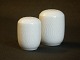 Kgl. porcelæn 
"Salto" salt og 
peberbøsser
Højde 
henholdvis 5,5 
cm og 6,5 cm.
Fin stand