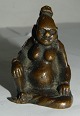 Kvindefigur af 
Buddha i 
bronze. 
Fremstår i god 
stand. 5 cm høj