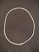 Halskæde med 
Pandora Lås.
Længde: 45 cm. 
Tykkelse: 3 mm.
låsens 
diameter: 8,5 
mm.
kontakt for 
...