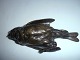Fugl i bronze 
af Paul 
Comolera 
(1818-1897), 
signeret på 
vingen. 
Frankrig ca. 
1850.
13cm. lang ...