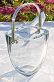 Isspand af 
søblå glas med 
hank af 
sterling sølv, 
stemplet DGH 
925. fra Dansk 
Guldsmede-
Håndværk, ...