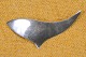 Broche i sølv 
formet som en 
hval marsvin. 
Stemplet 
sterling. Str.: 
7*2,5cm Art No. 
57
