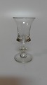 1800-tals 
dramglas
klokkeformet 
kumme
Højde 10,2cm.