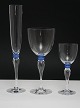 Holmegaard, 
Attica designet 
af Anja Kjær i 
1989 udgår af 
produktion i 
2002. Klar glas 
med blå ...