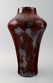 Stor og 
imponerende 
Kähler, lustre 
glasur keramik 
vase, Karl 
Hansen 
Reistrup. 
Drejet af 
Herman ...