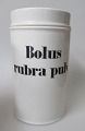 Dansk apoteker 
krukke, 19. 
årh. Hvid 
porcelæn med 
sort tekst: 
Bolus rubra 
pulv. Højde.: 
17,5 ...
