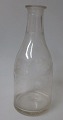 Meget 
sj&aelig;lden 
karaffel, ca. 
1830. Klar 
glas. Med 
smalle skuldre. 
Dekoreret med 
slebet ...