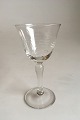 Lyngby Glasværk 
Nordlys 
Portvinsglas 
med slibning. 
Måler 11,7 cm
