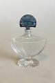 Guerlain Paris 
Parfume flaske. 
Baccarat 
Krystalglas. 
Måler 14,5 cm