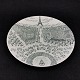 Diameter 20,5 
cm.
Platten er 
signeret 
Høyrup.
Platten er 
dekoreret med 
motiv fra 
Paris, ...