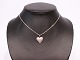 Lille vedhæng i 
form af hjerte 
i 830 sølv. 
Lignende kæde 
kan tilkøbes 
separat. 
1,8x1,8 cm.
