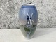 Bing 6 
Grøndahl, Vase 
#1302/6251, 
Mølle i 
landskab, 
18,5cm høj, 
10cm i 
diameter, 
1.Sorterinf ...