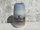 Lyngby 
Porcelæn, Vase 
#130/93f, 
landskab med 
mølle, 22,5cm 
høj, 9cm i 
diameter, 
2.Sortering 
*Pæn ...
