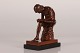 Bronze figur
Ung mand 
siddende på 
piedestal
Torneudtrækkeren/Spinario 

fremstillet af 
...