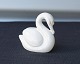 Figur af svane 
i hvidglaseret 
keramik 
Design af L. 
Hjort
Keramik, 
keramikfigur, 
...