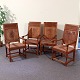 4 armstole i 
egetræ, OBS bør 
ompolstres,
119 cm høje, 
sædehøjde 48 
cm, 1940-1950