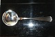 Dobbeltriflet 
Sølv, 
Serveringsske 
rund laf
Cohr
Længde 17,5 
cm.
Velholdt stand
Alt bestik ...