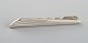 Skandinavisk 
sølvsmed. 
Modernistisk 
slipsenål i 
sølv (835). 
Midt 
1900-tallet. 
Måler: 5 x 1 
...