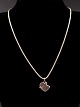 Sterling sølv 
halskæde 43 cm. 
og hjerte 
vedhæng 1,6 x 
1,6 cm. fra 
sølvsmed Jens 
Aagaard ...
