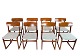 Et sæt af otte 
spisestuestole 
i teaktræ med 
lyst stof, et 
smukt eksempel 
på dansk design 
fra ...