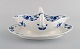 Antique Meissen 
"Blue Onion" 
sauce boat in 
hand-painted 
porcelain. 
Early 20th ...