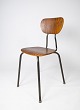 Stol i teak af 
dansk design 
fra 1970'erne 
er et 
tidstypisk 
møbelstykke, 
der udstråler 
enkelt ...