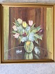 Ane Brügger 
(1908-95):
Vase på bord 
med tulipaner 
og hyacinter.
Olie på 
lærred.
Sign.: ...