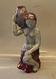 Michael 
Andersen 
Bornholm 4815-1 
Kvinde med 
krukke  35 cm I 
fin og hel 
stand 
Keramikfigur -