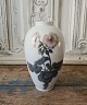 Royal 
Copenhagen Art 
Nouveau vase 
dekoreret med 
pelargonie 
No. 580/47C, 
2. sortering
Højde 18 ...
