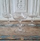 Sæt på 4 
franske 
champagne skåle 
med smukke 
slibninger, fra 
starten af år 
1900.
Højde 11 cm. 
...