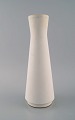 Europæisk 
studiokeramiker.
 Unika vase i 
hvidglaseret 
keramik. 
Stilrent 
design. ...