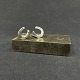 "Diameter" 1,5 
cm.
Et par 
øreclips i sølv 
fra 1950'erne.
Sættet er 
stemplet 830S 
for sølv og ...