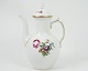 Kongelig 
kaffekande i 
mønstret 
saksisk blomst 
nr. 9223. Står 
hel og uden 
skader
Mål i cm: ...