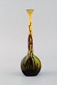 Sjælden Emile 
Gallé vase i 
gult kunstglas 
med mørkt 
overfang 
udskåret i form 
af grene med 
...