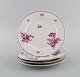 Fire Rosenthal 
tallerkener i 
håndmalet 
porcelæn. 
Lyserøde 
blomster og 
kant. ...