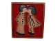 Søholm keramik, 
rødt relief - 
To børn kysser.
Dekorationsnummer 
3571.
Måler 17,7 x 
15,9 ...
