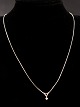 14 karat 
hvidguld 
halskæde 42,5 
cm. og vedhæng 
1 x 0,7 cm. med 
zirkon emne nr. 
497834