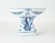 Porcelæn opsats 
i empire fra 
Bing & Grøndahl 
fra 1940'erne. 
Mål i cm: 
H:9.5 Dia:14
