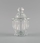 Baccarat, 
Frankrig. Art 
deco lågkrukke 
i klart 
kunstglas. 
1930/40'erne.
Måler: 11,5 x 
8,5 ...