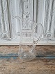 Smuk gammel 
glaskande med 
hvid emalje 
dekoration
Højde 22,5 cm.