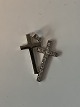 Kors i Sølv
Stemplet 925 s
Højde 27,39 mm 
ca
Pæn og 
velholdt stand