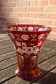 Bøhmisk 
glaskunst fra 
ca. 1920, 
Bøhmisk glas i 
den rubinrøde 
farve med 
slibninger.
Vase, meget 
...