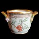 Royal 
Copenhagen, 
Flora Danica 
porcelæn; Rund 
vinkøler #3570.
Dekoreret i 
farver og guld 
med ...