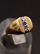 14 karat guld 
ring størrelse 
54 med 3 blå 
stene fra 
guldsmed Jena 
Aagaard 
Svendborg emne 
nr. 516699
