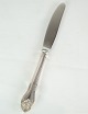 Frokostknive 
med saksisk 
mønstret lavet 
i sølv 830 
sterling
L:19 (4stk. på 
lager)
