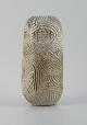 Christina Muff, 
dansk 
samtidskeramiker 
(f. 1971).
Unique, 
handcarved vase 
in stoneware 
clay. ...