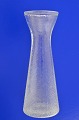Blomsterløgs-
vase af 
maskinblæst 
presset glas 
med 
net-mønster, 
Fyens glasværk 
fra år 1924- . 
...