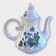 Firkløveren, 
Carl Von Linné, 
Kaffekande, Blå 
anemone, 23cm 
høj, 24cm bred 
*Perfekt stand*