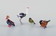 Murano, 
Italien. En 
samling på fire 
miniature 
glasfigurer af 
fugle i farvet 
...